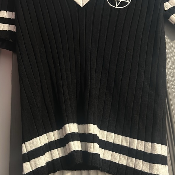 Wednesday Inspired Collared Sweater - Picture 4 of 4